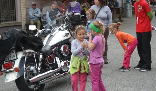 Váľanie mája a MDD 2012 